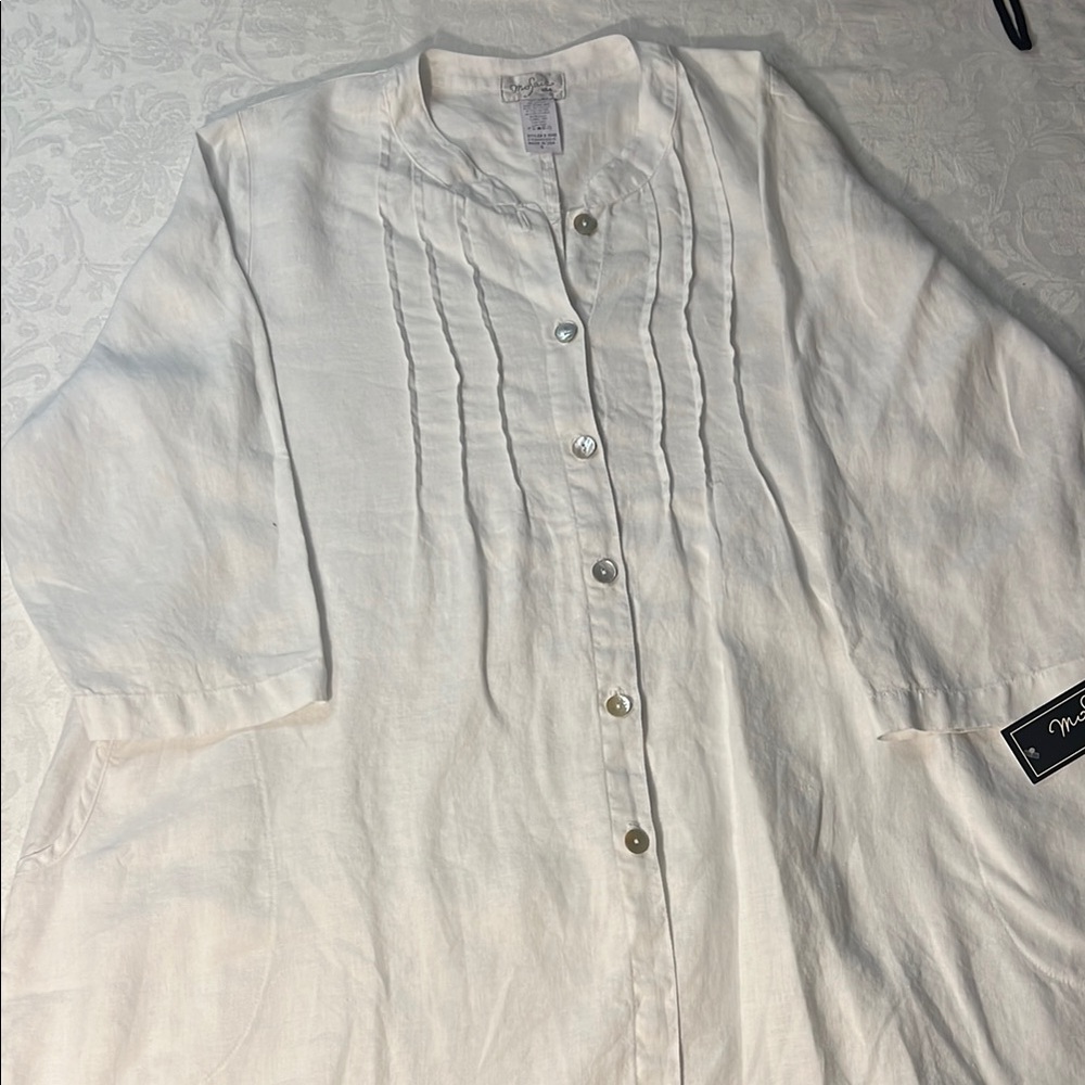 Chic White Pleated Blouse